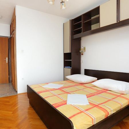 Rooms With A Parking Space Brela, Makarska - 17281 Habitación foto