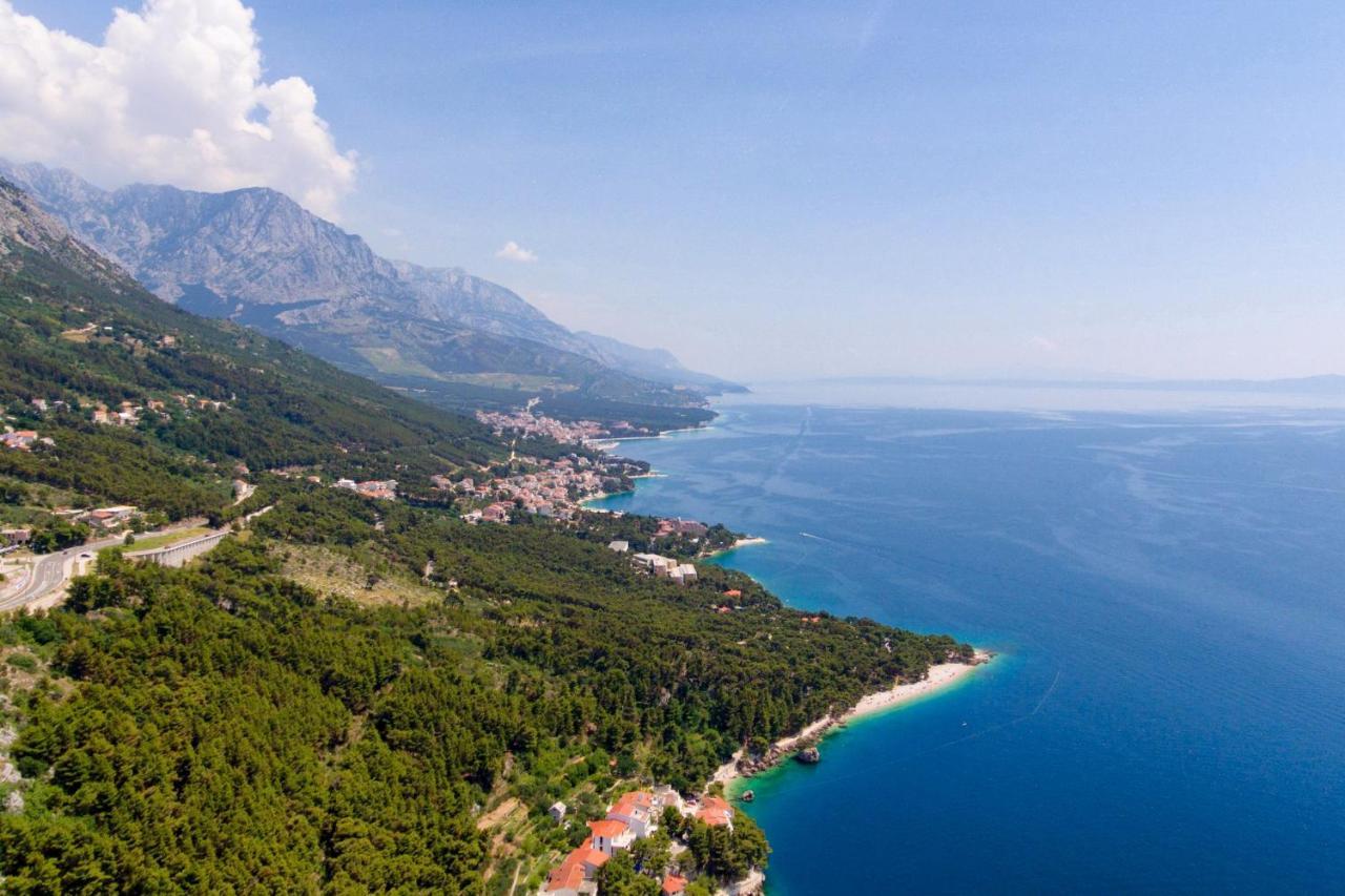 Rooms With A Parking Space Brela, Makarska - 17281 Exterior foto