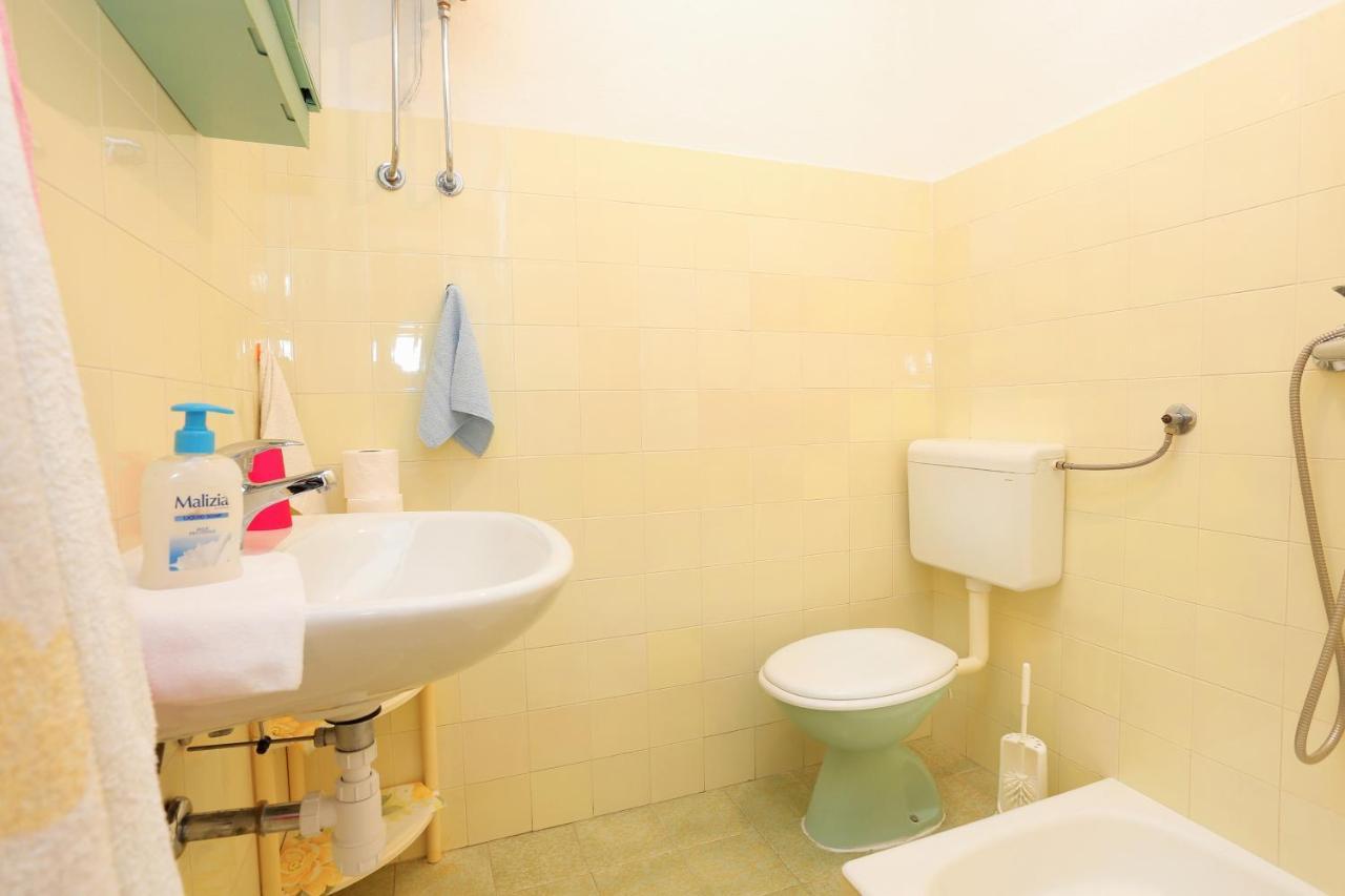 Rooms With A Parking Space Brela, Makarska - 17281 Exterior foto